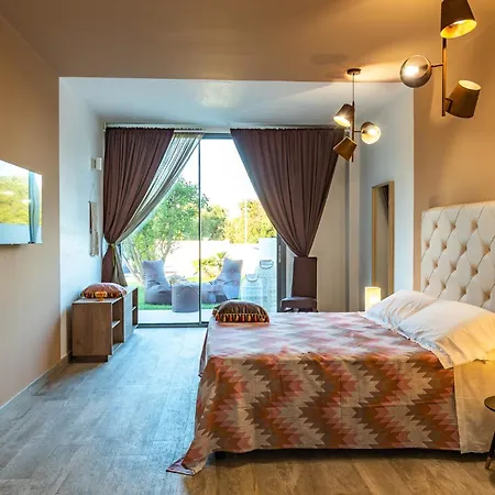 Specchia Luxury House カロヴィーニョ